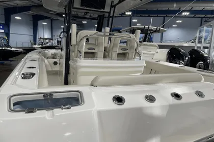 2024 Boston Whaler 250 Outrage