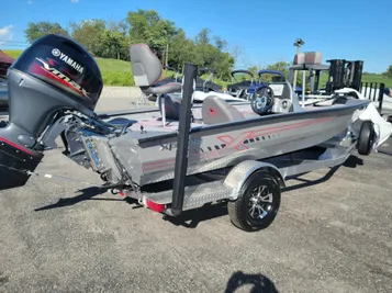 2024 Xpress H17 Bass, (In stock!)