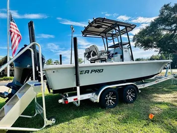 2023 Sea Pro 248 Bay Series