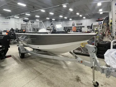 2023 Crestliner 1750 Super Hawk