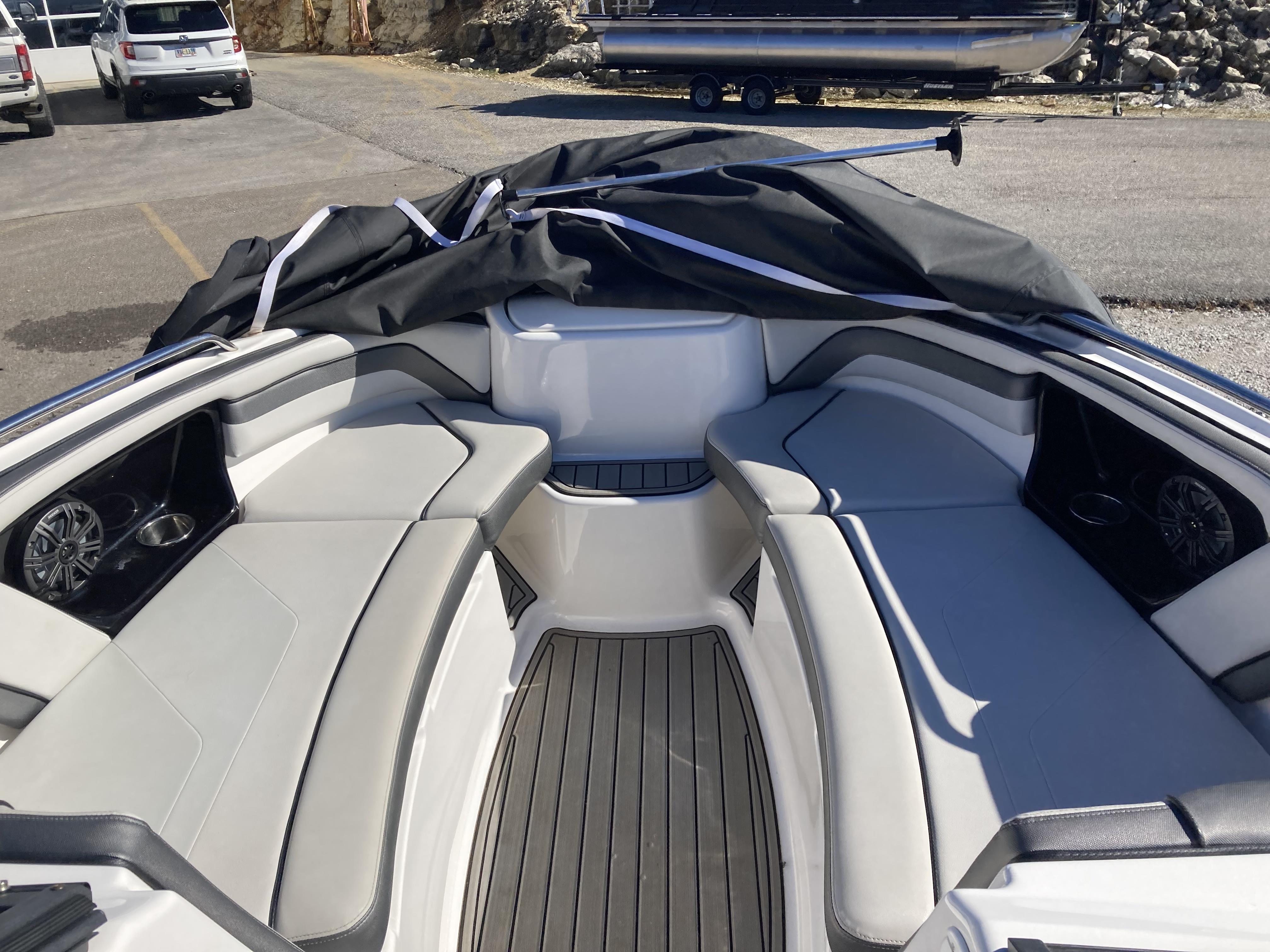 2018 Yamaha Boats AR 240