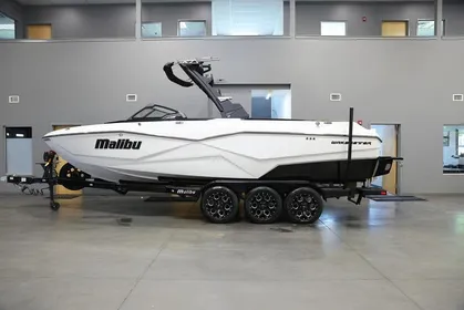 2024 Malibu 25 LSV