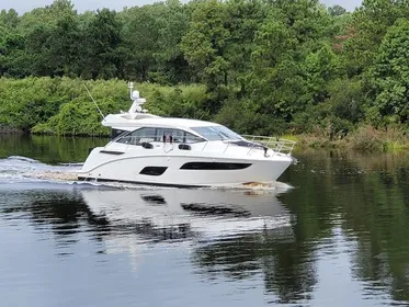 2017 Sea Ray 460 Sundancer