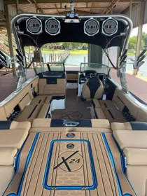 2021 MasterCraft X24