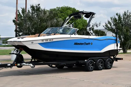 2021 MasterCraft X24