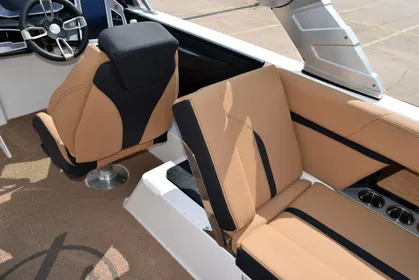 2021 MasterCraft X24