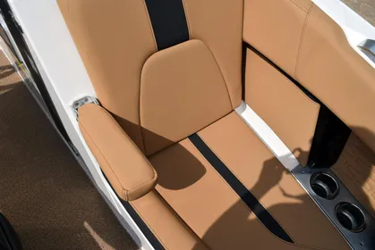 2021 MasterCraft X24