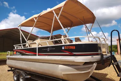 2014 Sun Tracker 22 Fishing Barge DLX