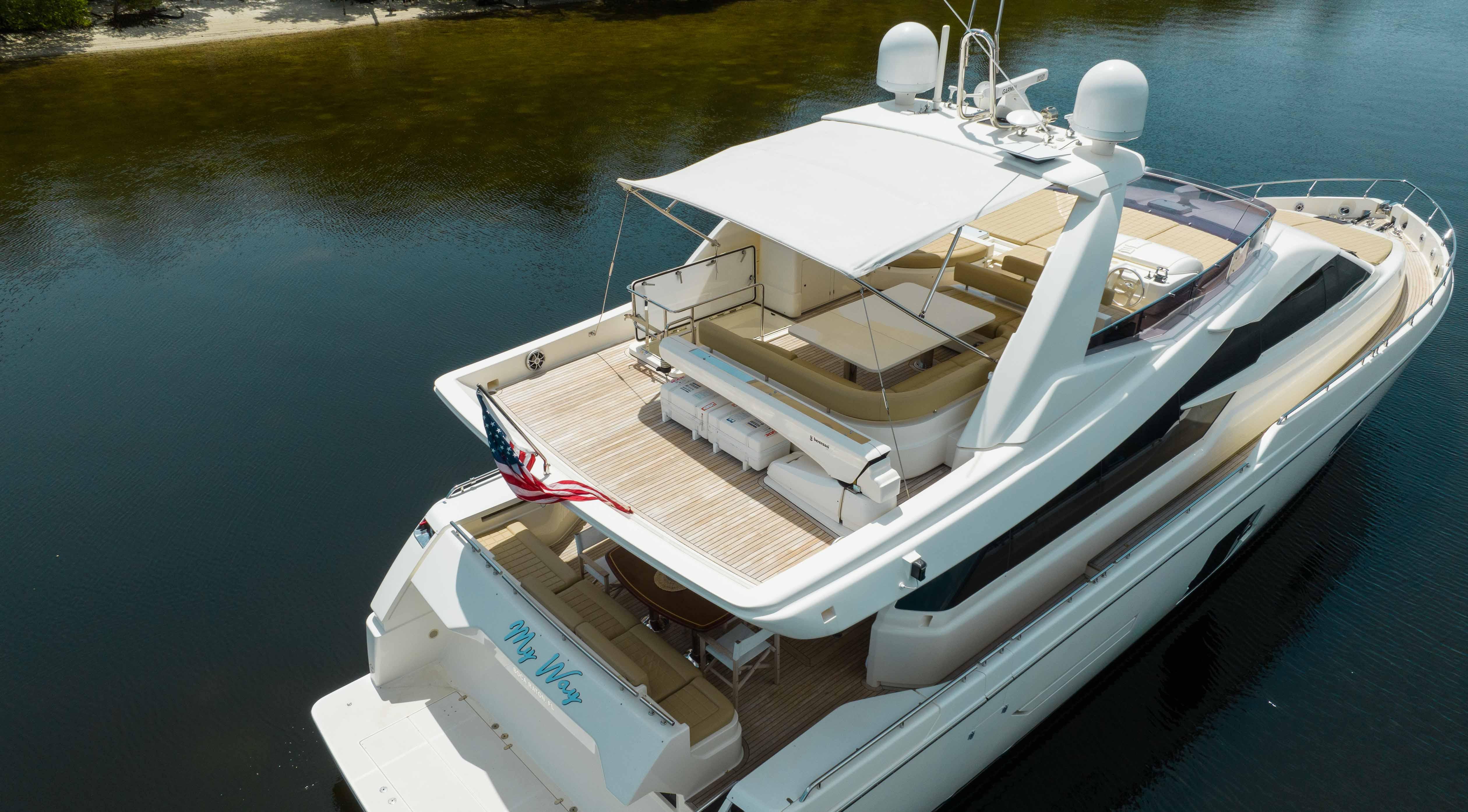 2012 Ferretti Yachts 72