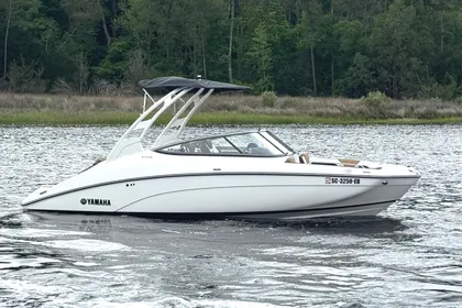 2022 Yamaha Boats 212 SE
