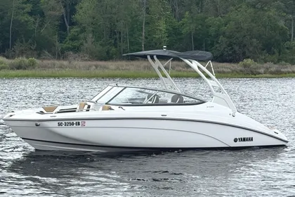 2022 Yamaha Boats 212 SE