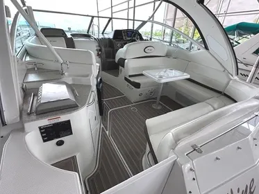 2011 Cruisers Yachts 360 Express