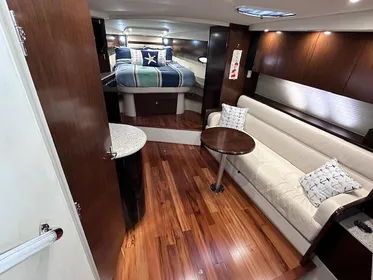 2011 Cruisers Yachts 360 Express