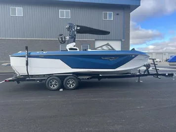 2023 Nautique S25