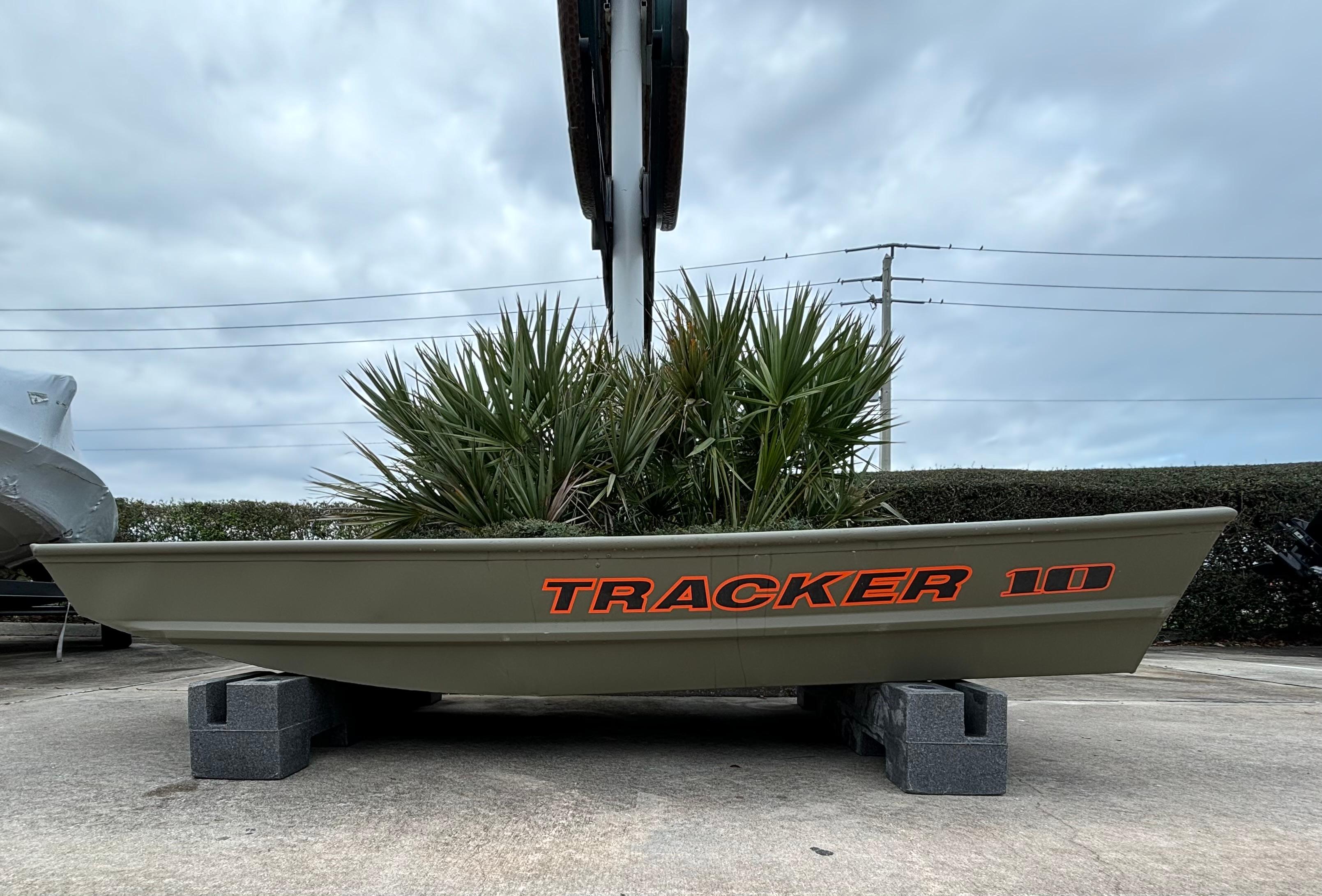 Explore Tracker Topper 1036 Riveted Jon Boats For Sale - Boat Trader