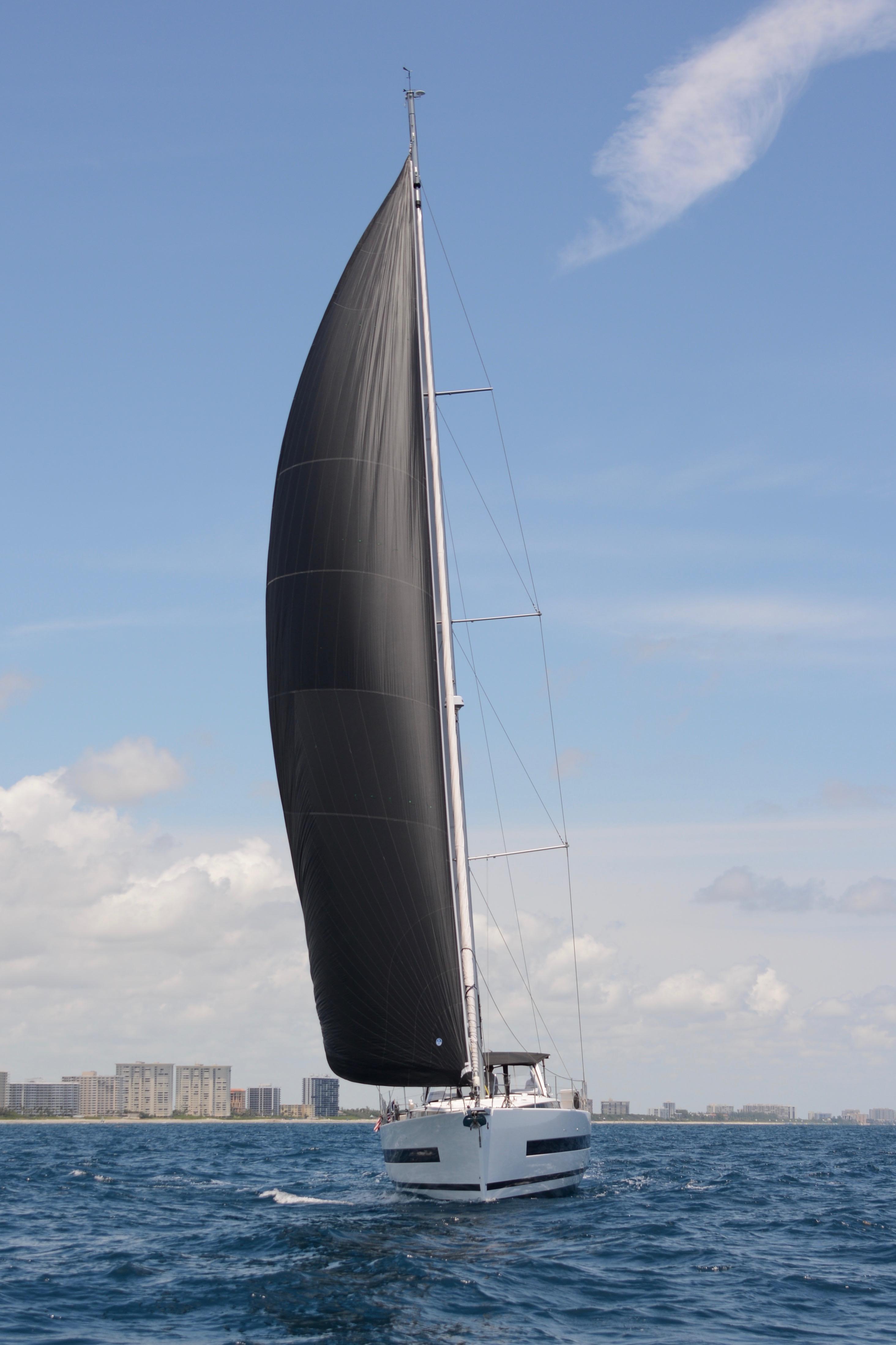 2018 Beneteau Oceanis Yacht 62