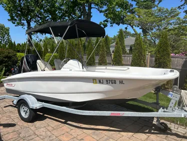 2016 Boston Whaler 150 Super Sport