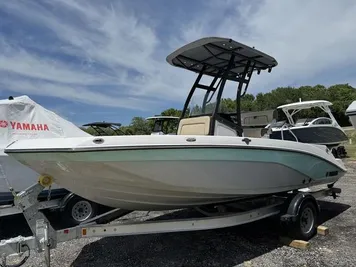 2024 Yamaha Boats 195 FSH Sport