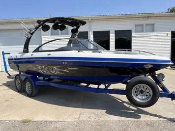 2004 Malibu 21 XTI Wakesetter