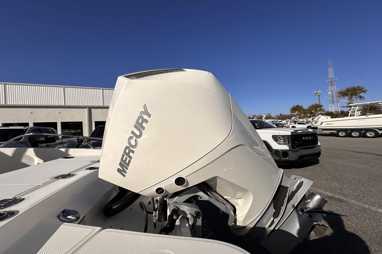 2019 Boston Whaler 210 Dauntless