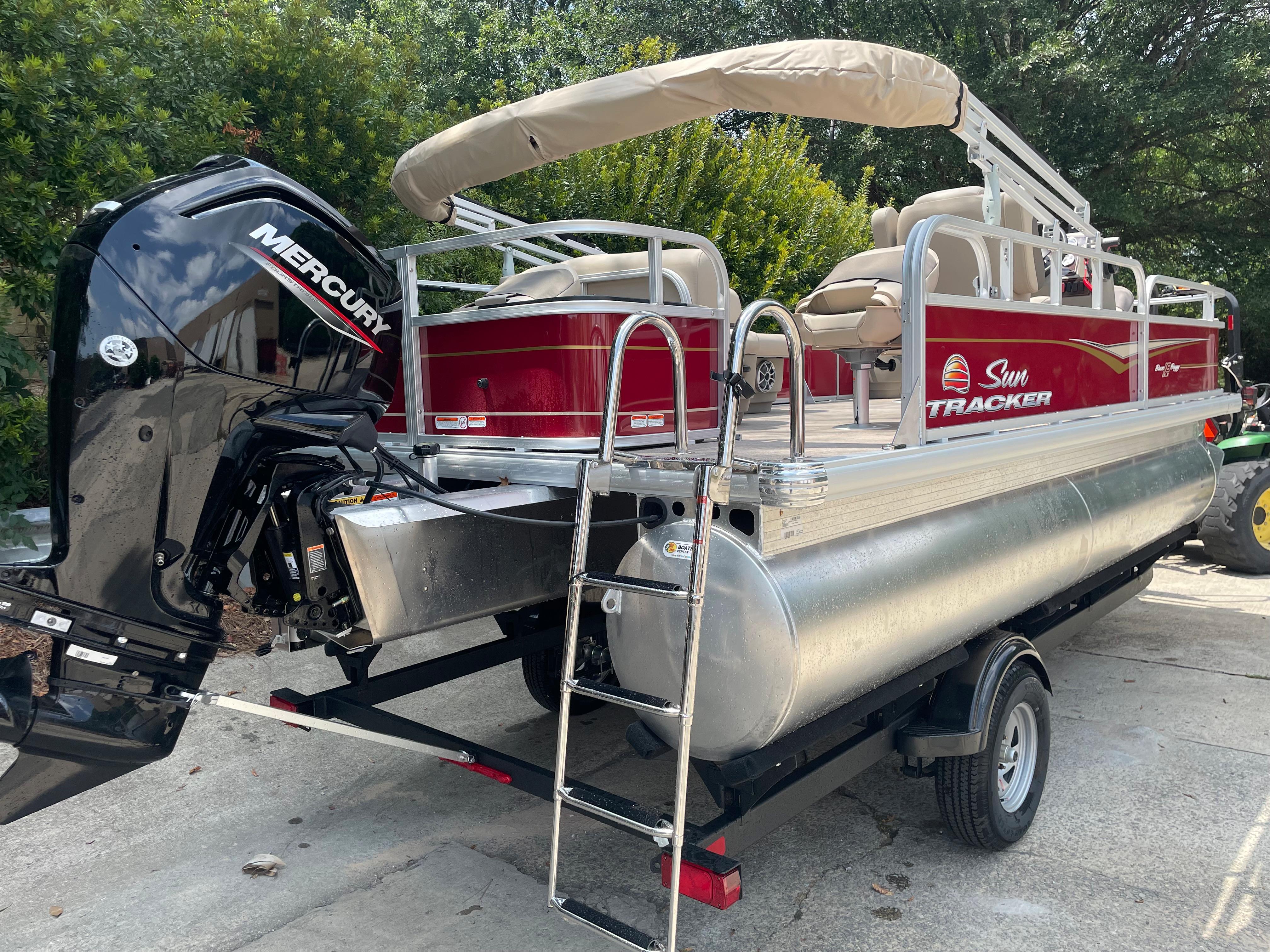 New 2024 Sun Tracker Party Barge 18 DLX, 27513 Cary Boat Trader