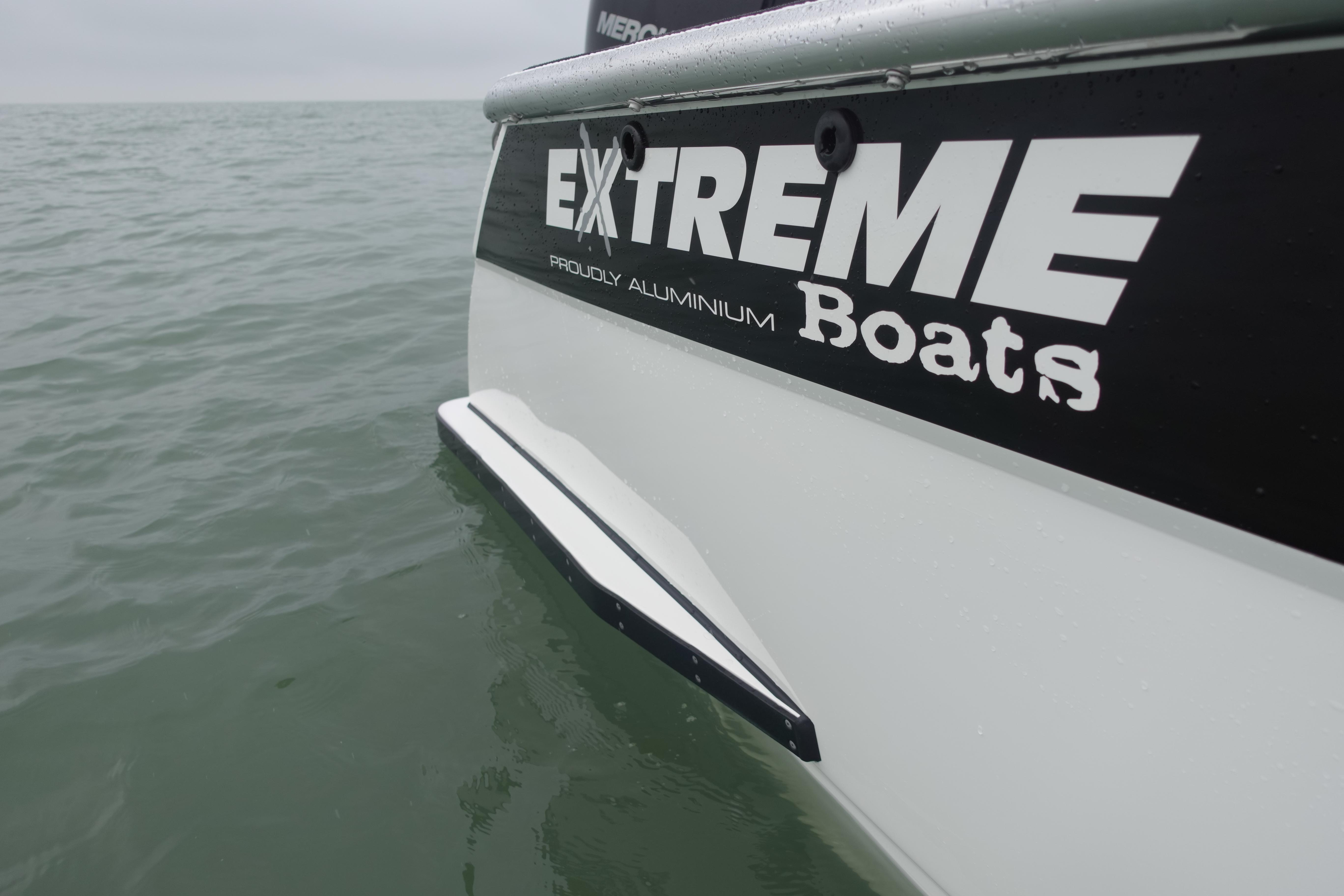 Starboard Side Extreme Boat Logo and Bump Rail 