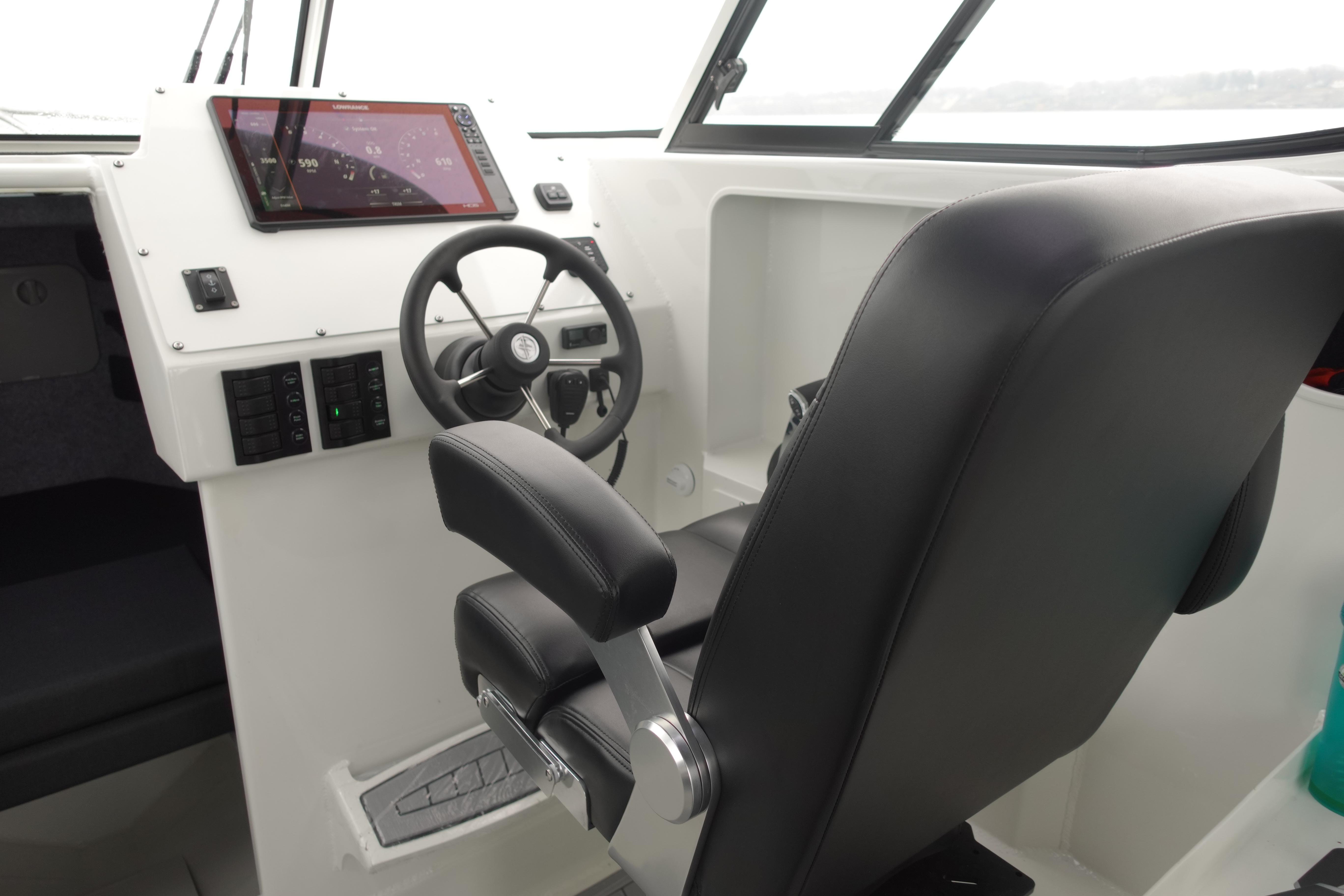 Seat and Helm 
