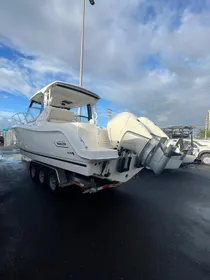 2022 Boston Whaler 325 Conquest