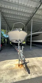 2022 Boston Whaler 325 Conquest