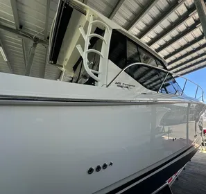 2022 Boston Whaler 325 Conquest