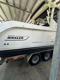 2022 Boston Whaler 325 Conquest