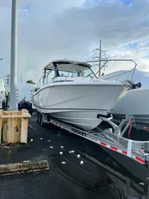 2022 Boston Whaler 325 Conquest