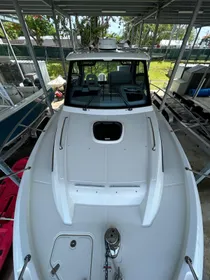 2022 Boston Whaler 325 Conquest