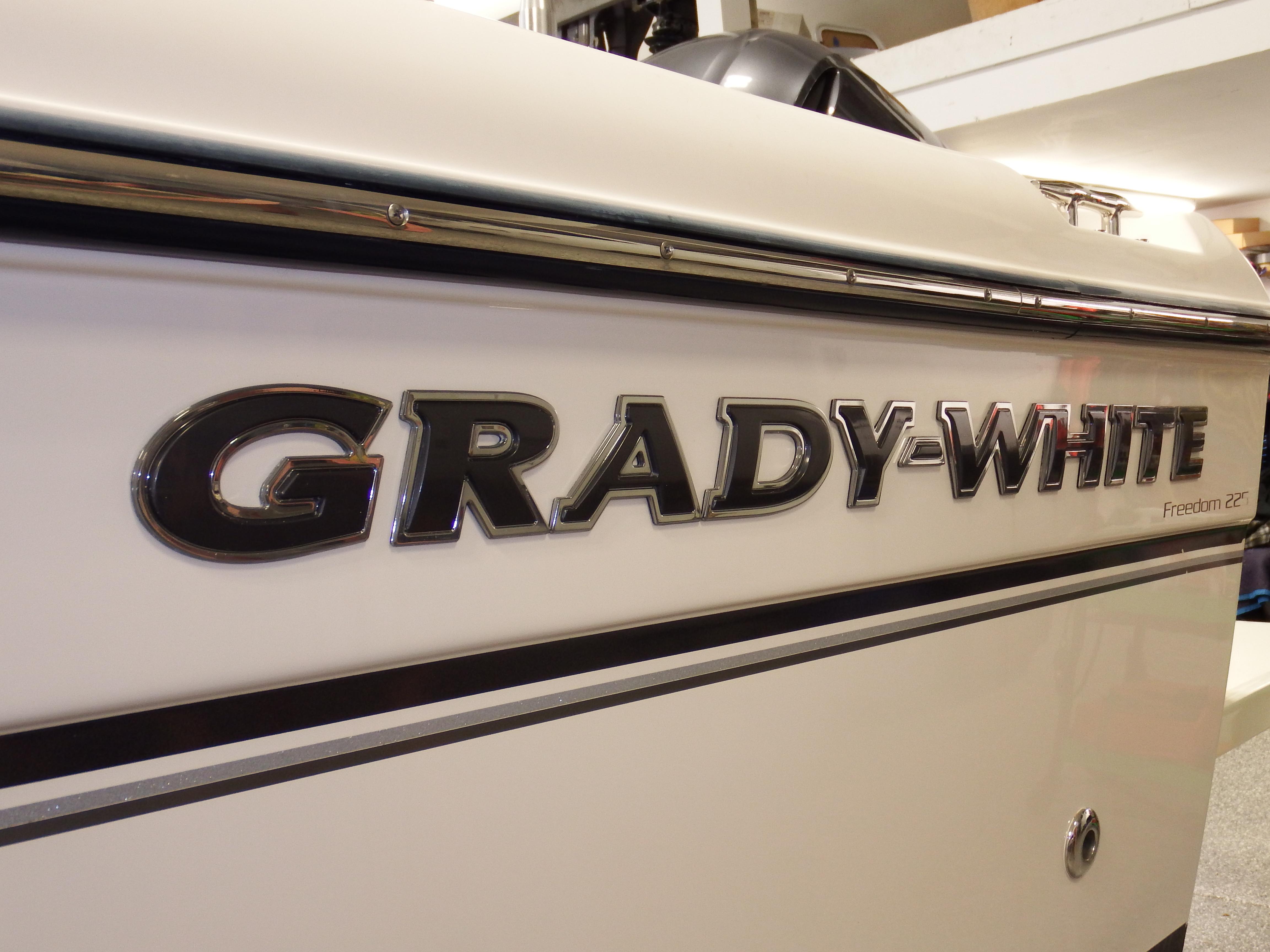 2016 Grady-White Freedom 225