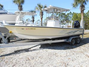 2004 Action Craft 24 Coastal Bay