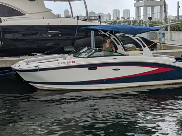 2018 Sea Ray SDX 270 Outboard