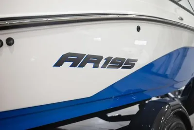 2024 Yamaha Boats AR195