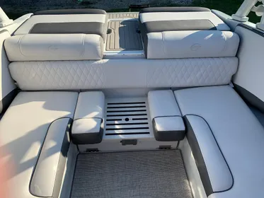 2020 Crownline 235 SS