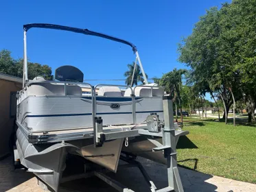 2019 Qwest LS 822 RLS Fishtail