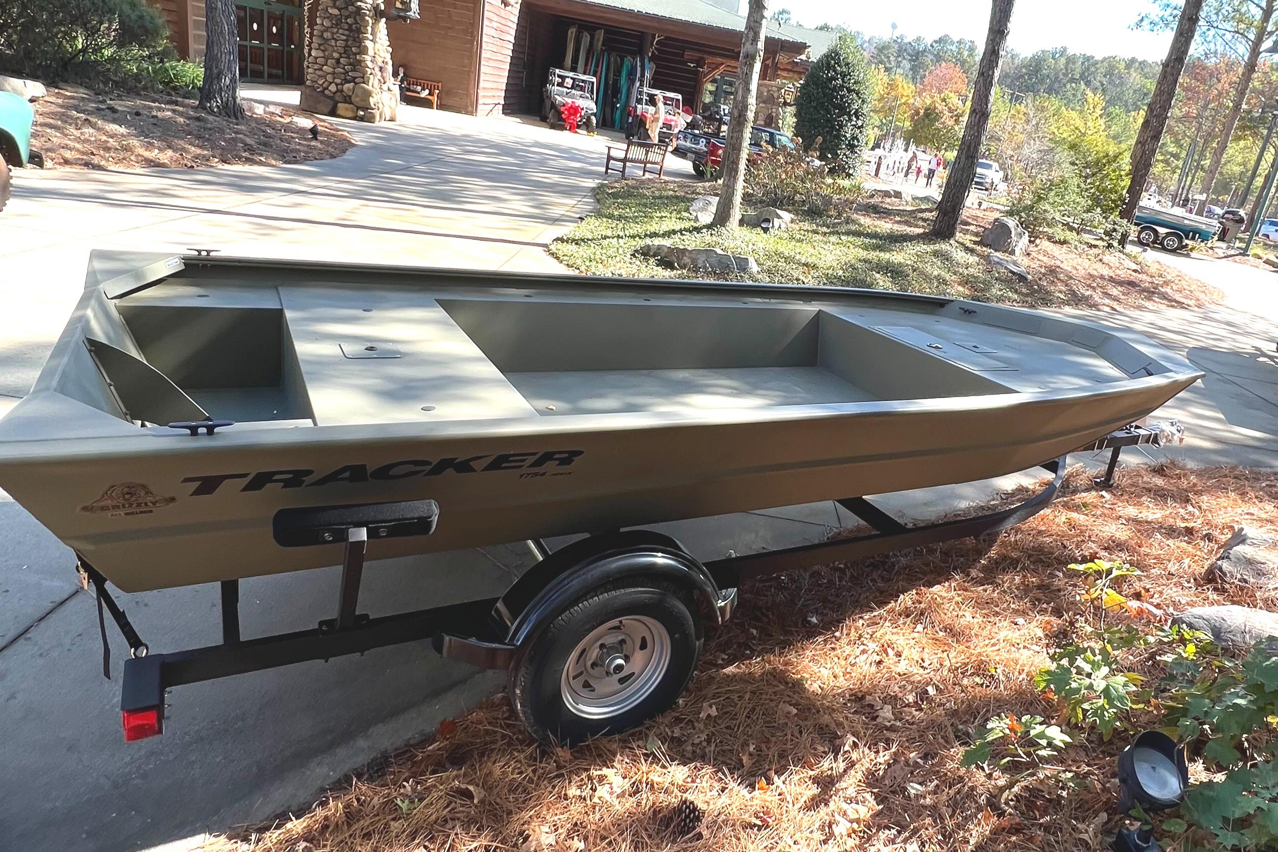 New 2024 Tracker Grizzly 1754 Jon, 35094 Boat Trader