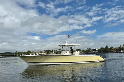 2005 Pursuit 3480 Center Console