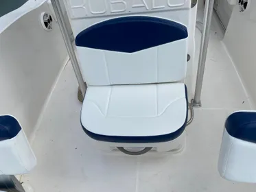 2019 Robalo 202 EX explorer