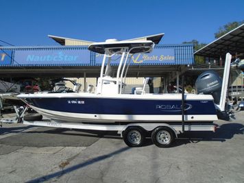 2019 Robalo 226 Cayman
