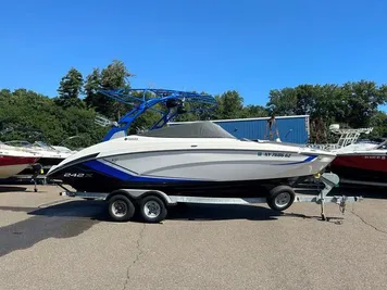 2018 Yamaha Boats 242X E-Series