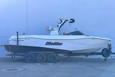 2024 Malibu 26 LSV