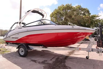 2024 Yamaha Boats AR195