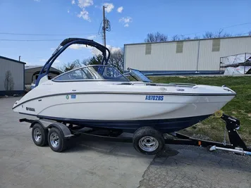 2018 Yamaha Boats 212 Limited S