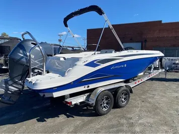 2023 Hurricane SunDeck Sport 205 with 150 HP Yamaha