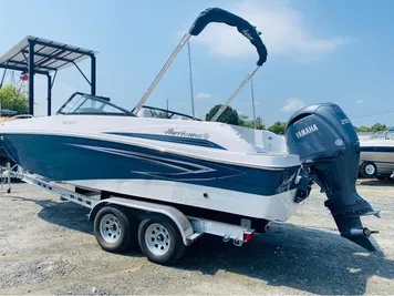 2024 Hurricane Sun Deck 217 With Yamaha 200