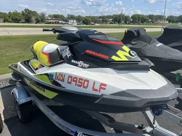 2014 Sea-Doo Waverunner Wake